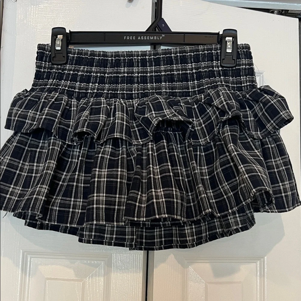 Beverly and beck plaid mini skirt with built in shorts - Picture 1 of 6